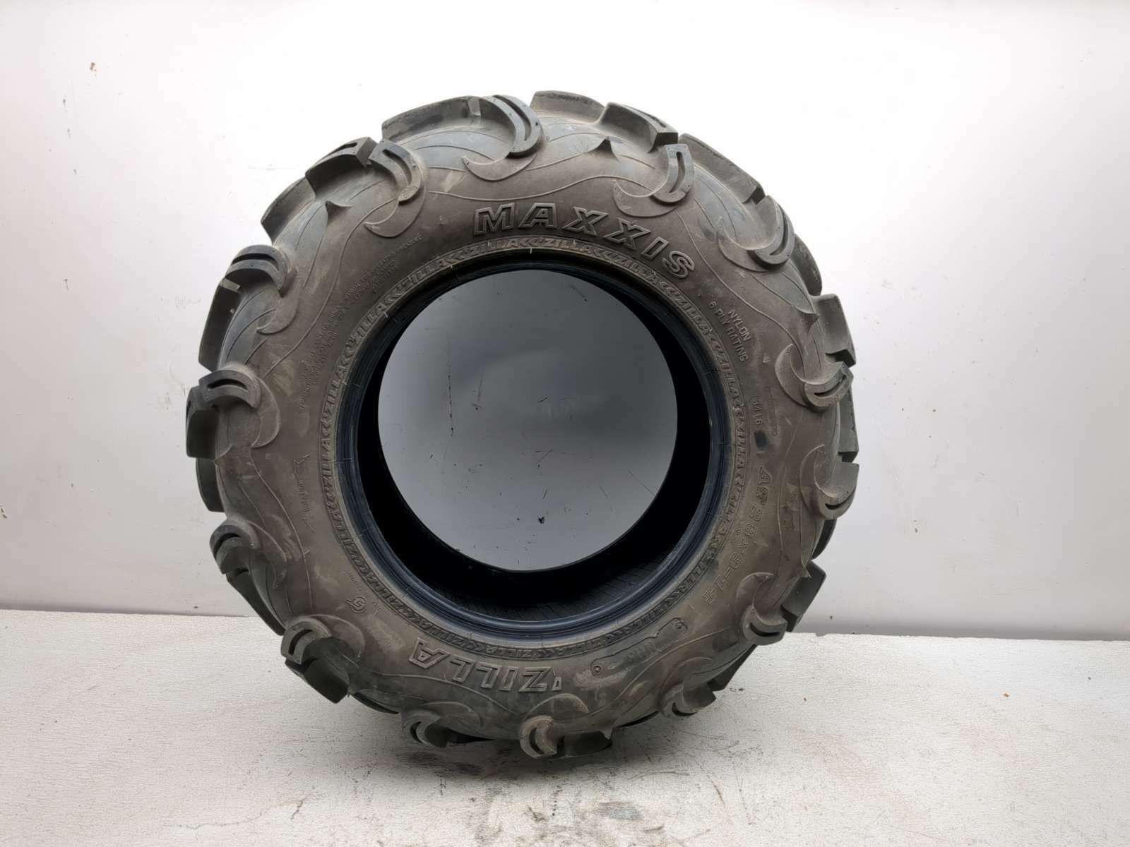 Front Tire Maxxis Zilla 28/9-14 A