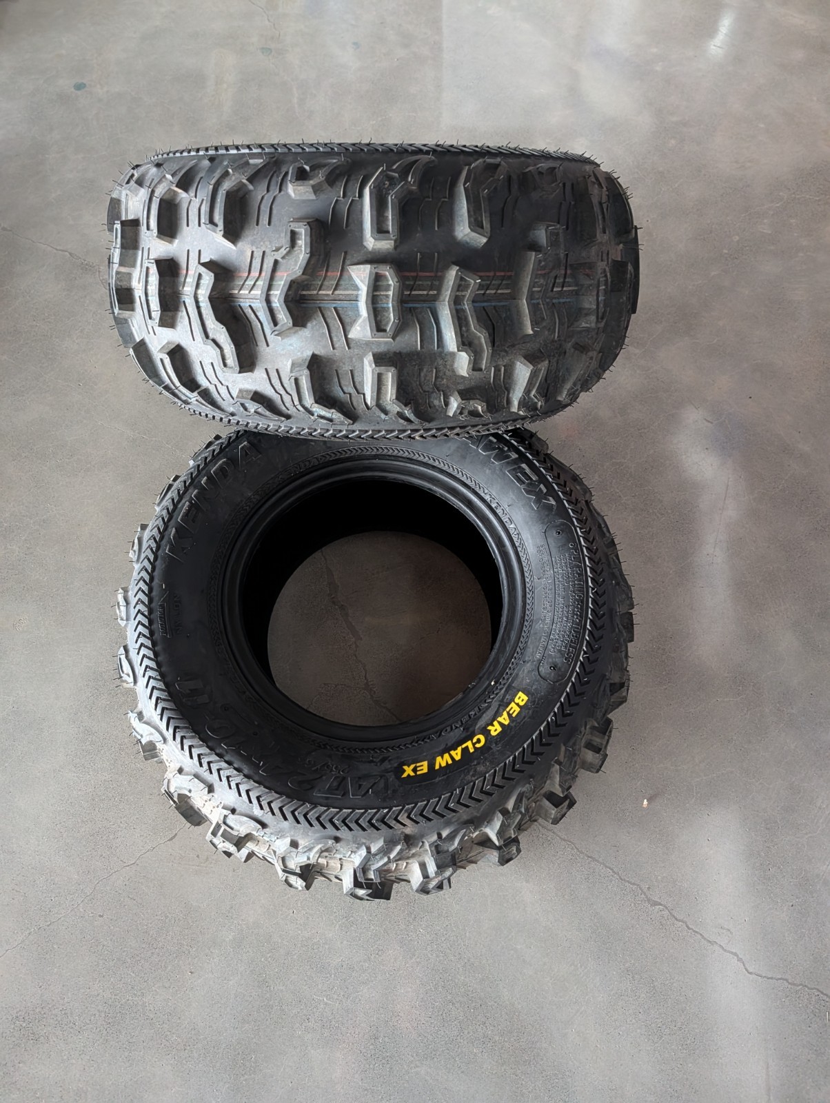 Kenda Bearclaw EX K573 – 25×11-10 Rear ATV/UTV Tire – 6-Ply – Bear Claw 25x11x10